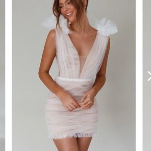 Selfie Leslie tulle mini white dress